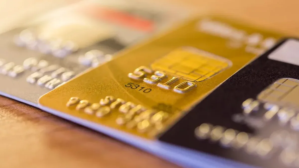 Pemilik Sesuai Maybank Visa Signature
