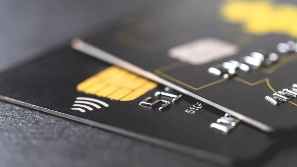 Pemilik Sesuai Maybank World Elite Mastercard