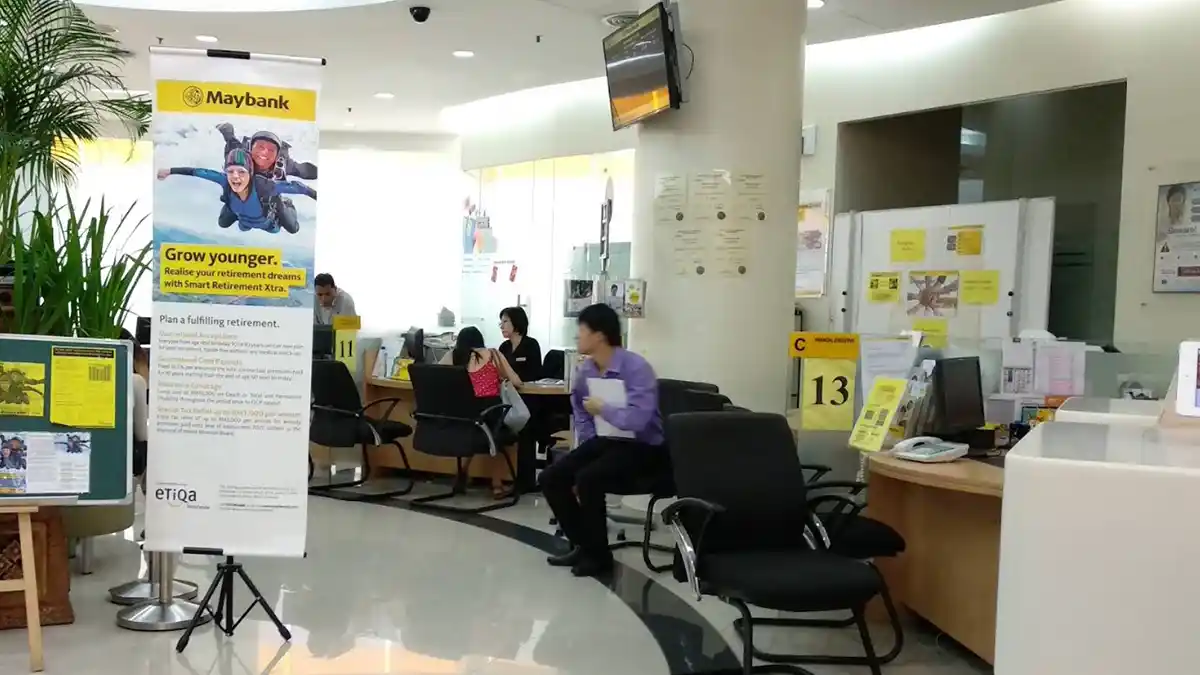 Perkhidmatan di Khidmat Pelanggan Bank Maybank