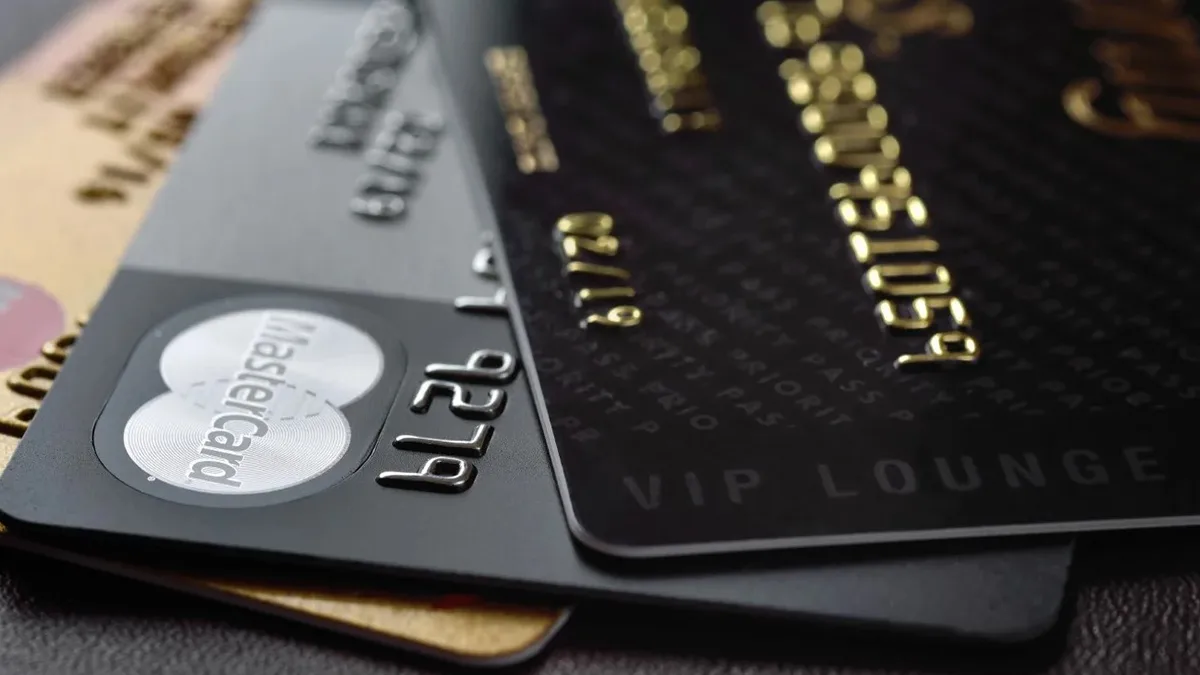 Senarai Kelebihan Maybank World Elite Mastercard