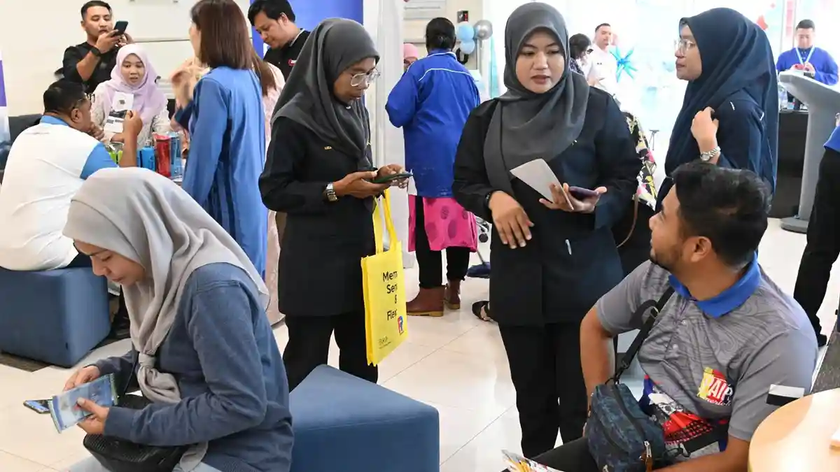 Perkhidmatan di Khidmat Pelanggan Bank RHB