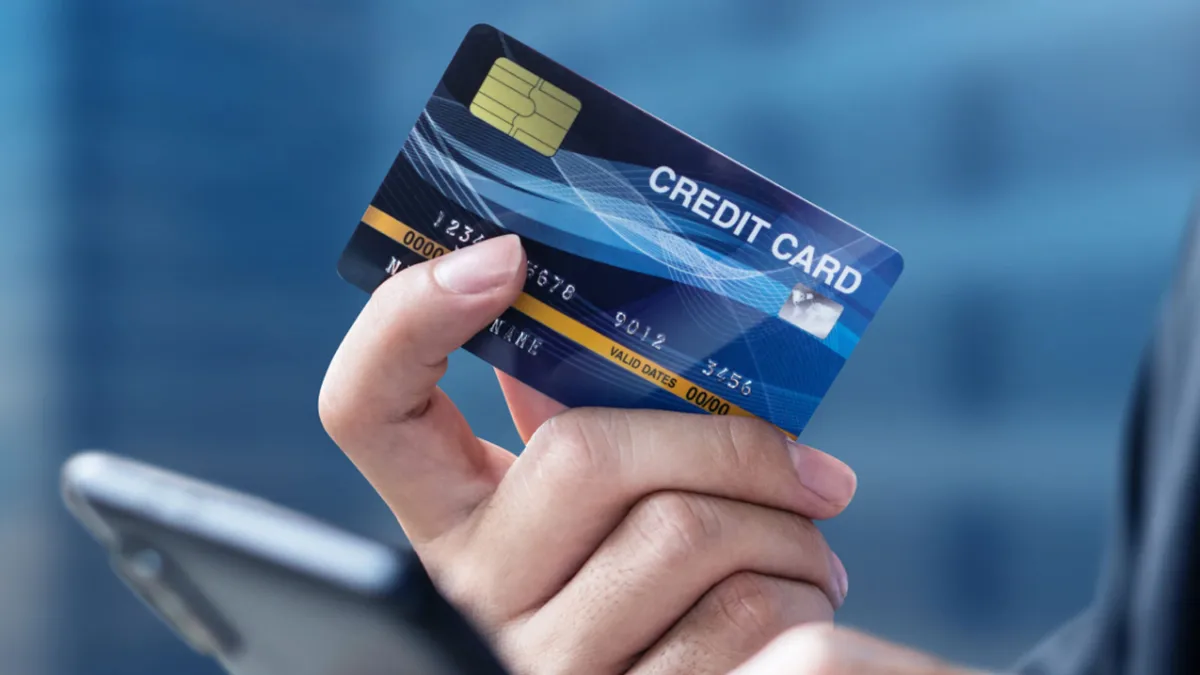 Senarai Kelebihan Maybank Manchester United Visa Card